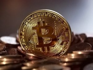 Bitcoin depășește pentru prima dată pragul de 124.000 de dolari