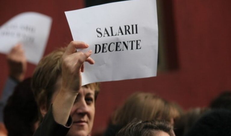 Bugetarii au jupuit bugetul de 32 de miliarde de lei dând statul în judecată pentru salarii mai mari