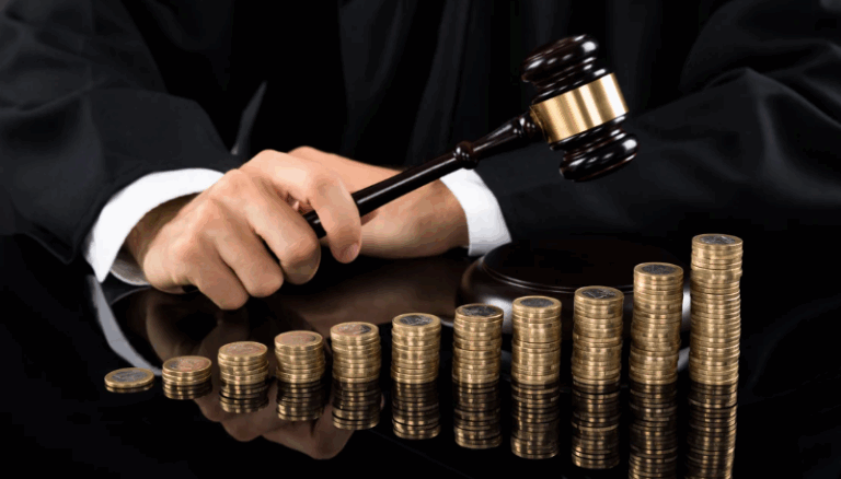 UPDATE Înalta Curte sesizează CCR cu privire la legea pentru modificarea condiţiilor de pensionare a magistraţilor