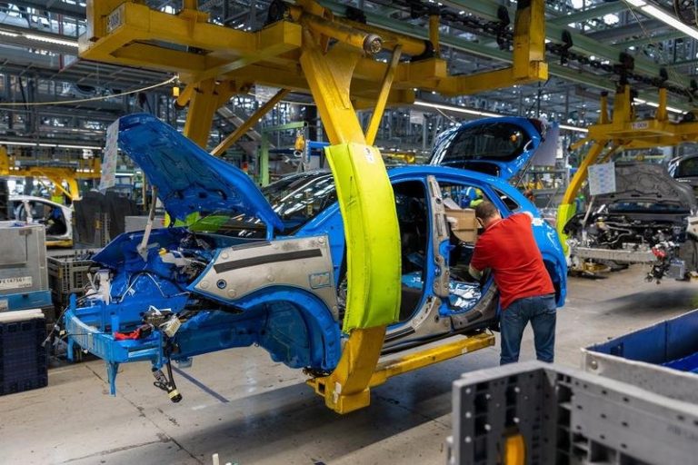 Industria auto, „șocată” de taxele vamale suplimentare impuse de SUA mașinilor și componentelor auto