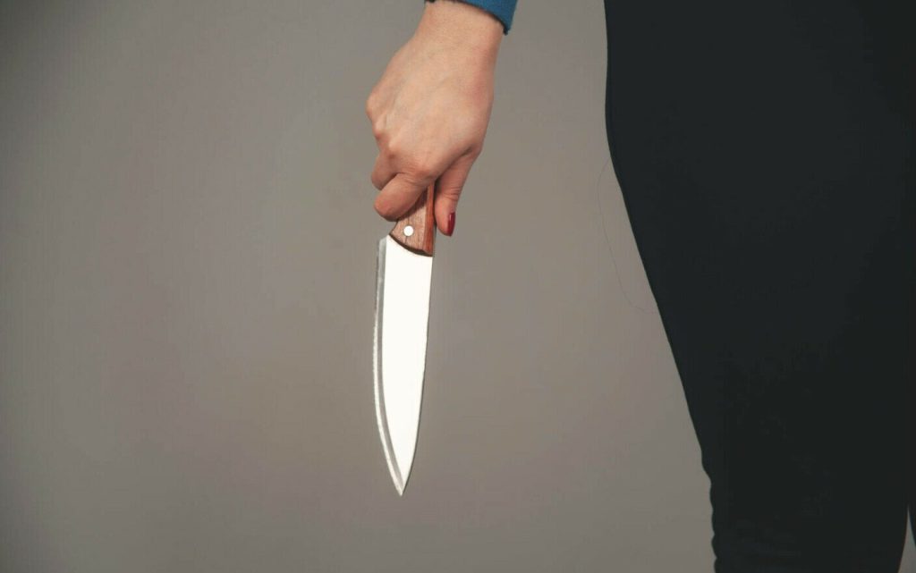 Băiatul de 18 ani care a înjunghiat un tânăr de vârsta sa, la o petrecere de majorat, a fost arestat preventiv sub acuzaţia de omor