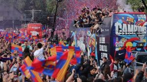 FC Barcelona este campioana Spaniei. Catalanii au câştigat cu 2-0 derbiul cu Espanol