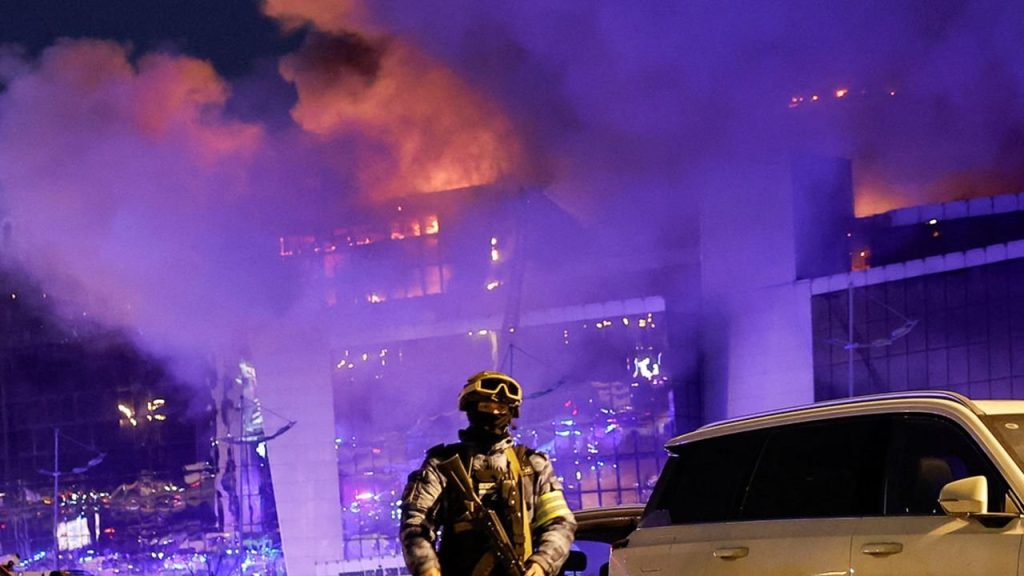 Atac la Moscova: ISIS publică o filmare explicită despre care susţine că înfăţişează atacul de la sala de concerte
