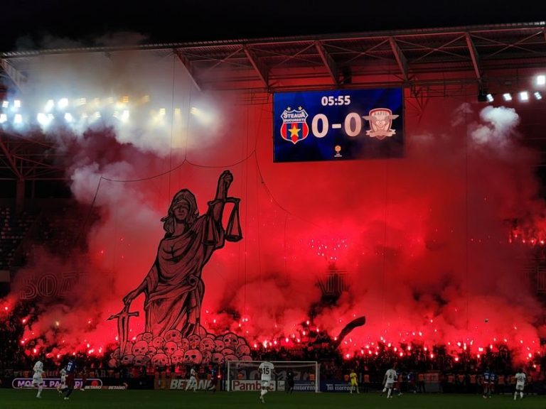 Ministrul Apărării, despre Steaua: Probabil va mai fi un an în Liga 2, dar apoi va promova