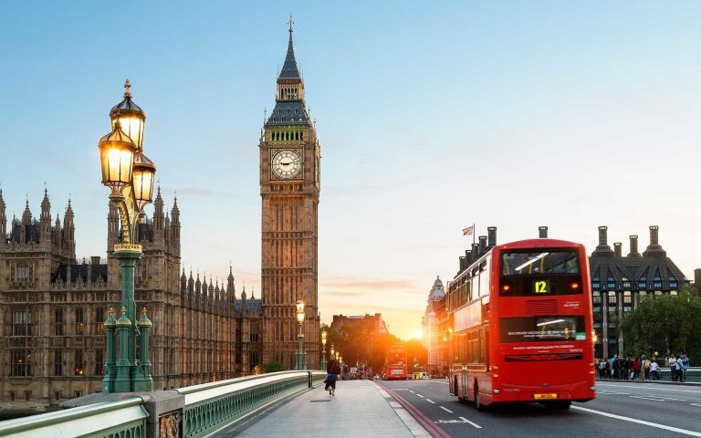 Guvernul laburist din Marea Britanie majorează taxele cu 40 de miliarde de lire sterline în noul plan bugetar pentru 2025
