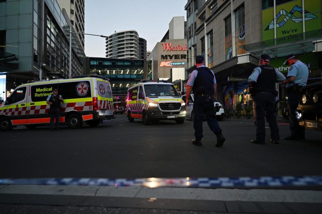  Atac la mall: Cinci persoane au fost ucise într-un centru comercial din Sydney VIDEO