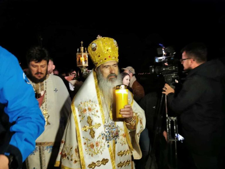 Arhiepiscopul Tomisului se dă iar în spectacol: Lumina Sfântă  va fi adusă anul acesta de pe mare