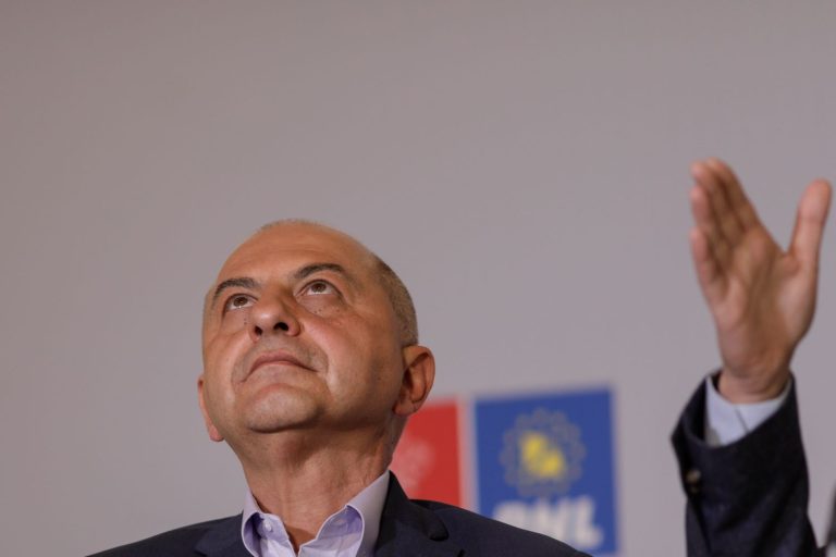 O pacientă îi strică jongleriile medicului Cătălin Cîrstoiu, candidat la primăria capitalei