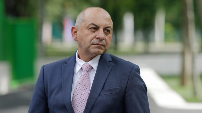 Fenta lui Cătălin Cîrstoiu în legătură cu „formare profesională de medici specialiști și rezidenți” la clinica familiei sale