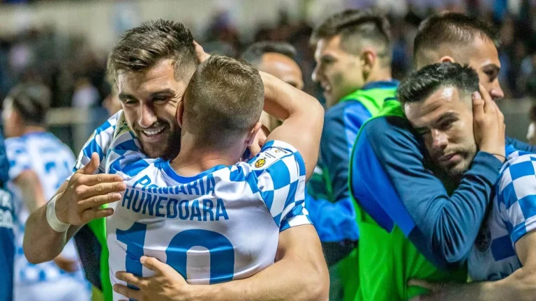 Corvinul s-a calificat, în premieră, în finala Cupei României, după 3-1 cu FC Voluntari