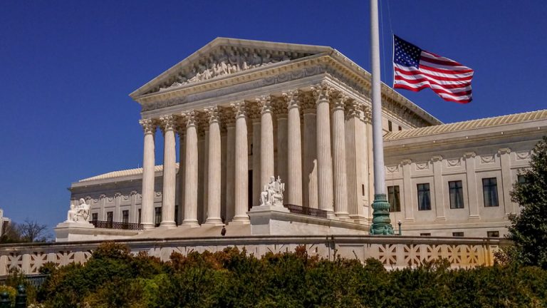 ALEGERI ÎN SUA. Curtea Supremă se pregăteşte pentru un val de litigii legate de alegeri