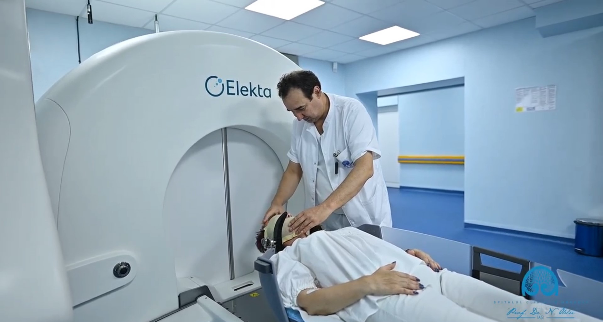 Pacienți din Italia și Pakistan tratați cu succes la Spitalul „Prof. Dr. Nicolae Oblu” din Iași cu ajutorul Gamma Knife