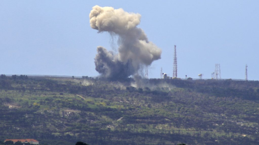 Hezbollah a lansat rachete şi drone spre nordul Israelului, rănind 14 soldaţi şi patru civili israelieni