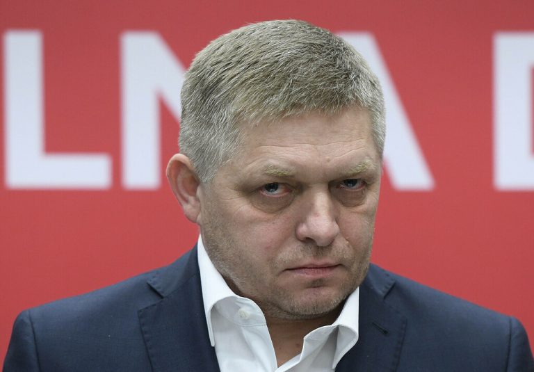 Premierul slovac (pro rus) adoptă un ton mai conciliant în privința Ucrainei: „Trebuie să i se respecte integritatea teritorială”