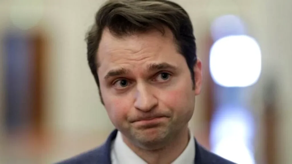  Sebastian Burduja, abia intrat în competiția pentru Primăria Bucureștiului, iese la atac