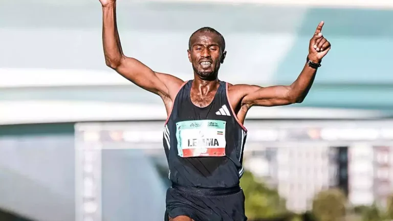 Etiopianul Sisay Lemma a câştigat maratonul de la Boston