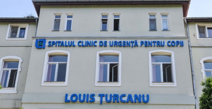 Medicii cred că un virus ar fi cauzat îmbolnăvirea elevilor şi profesorilor de la Colegiul „C.D. Loga”