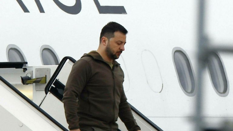 Volodimir Zelenski, președintele Ucrainei, a făcut o scurtă oprire în România