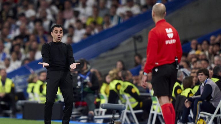 Xavi ar putea rămâne la FC Barcelona şi sezonul viitor