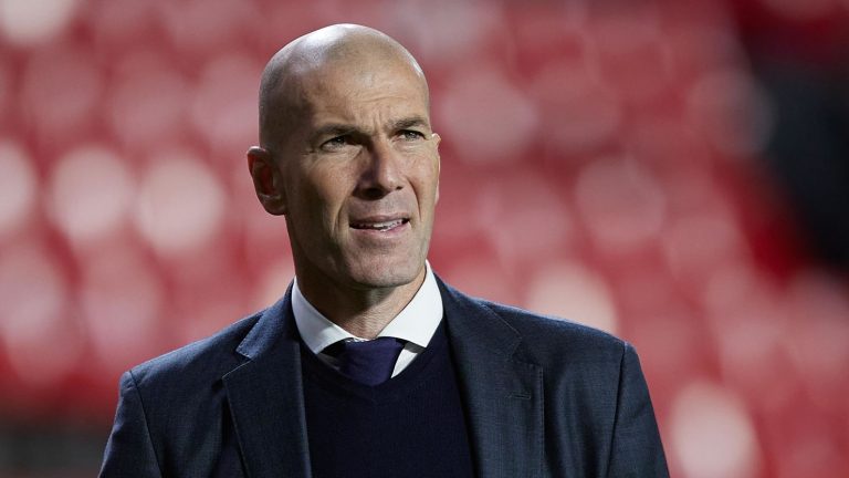 Bayern Munchen l-a contactat pe agentul lui Zinedine Zidane
