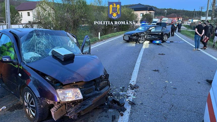 Vâlcea: O fetiţă a murit după ce două autoturisme s-au ciocnit, pe DN 67