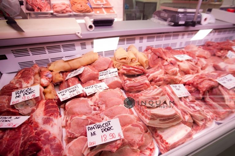Avertisment înainte de Paște: cum recunoști carnea stricată din magazine. Care e cel mai periculos aliment    