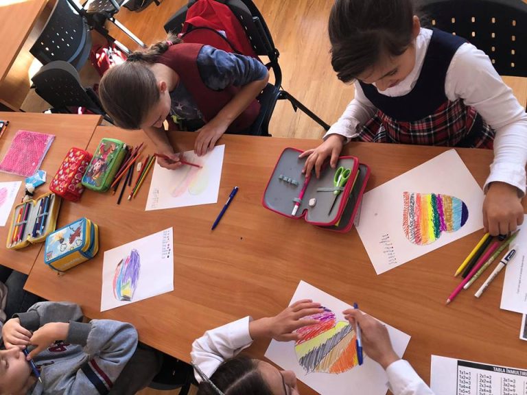 Centre de zi speciale, cu bani europeni, pentru copii aflați în situații de risc