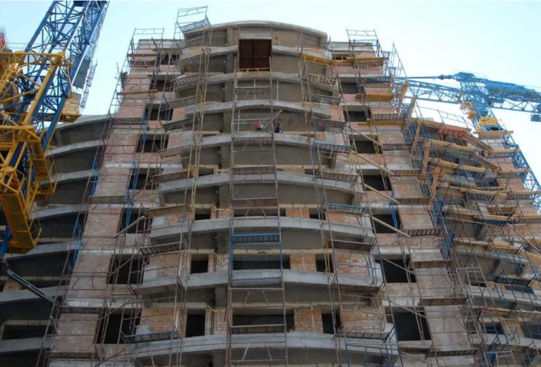 Sectorul construcțiilor rezidențiale este într-un picaj accentuat
