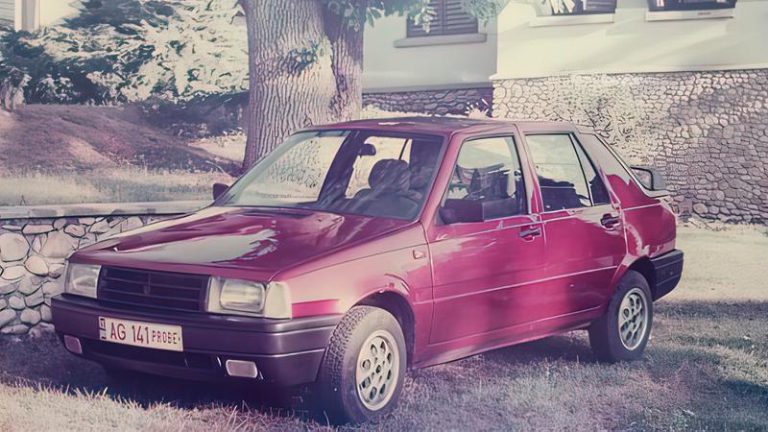 FOTO Dacia Nova, o concepție 100% românească? Nu. „Inspirația” a venit de la două mașini franțuzești