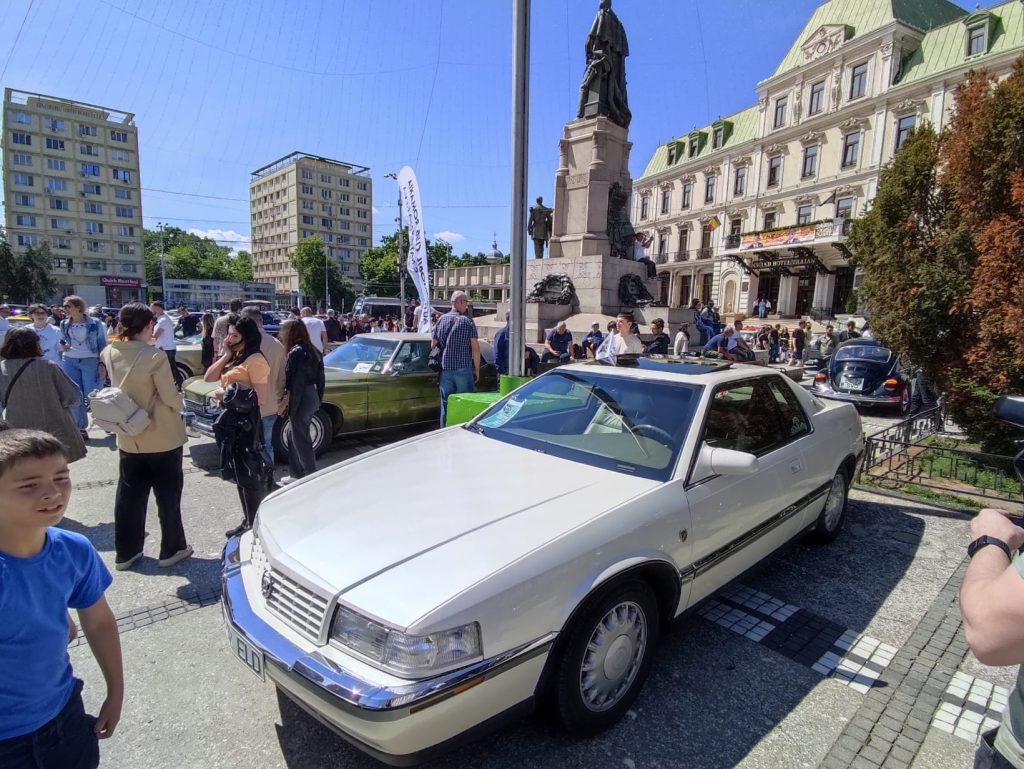  expozitie_masini_epoca_Iasi