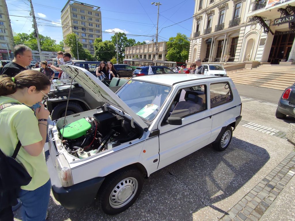  expozitie_masini_epoca_Iasi6