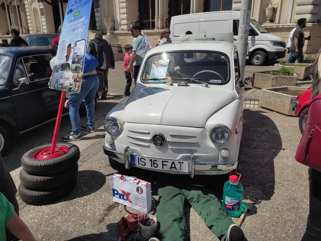  expozitie_masini_epoca_Iasi8