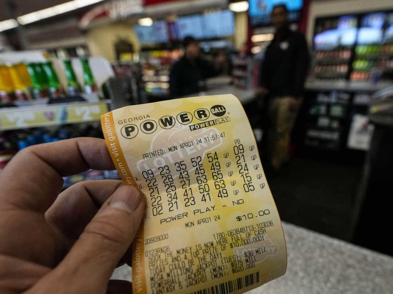 Câștig fabulos în valoare de 1,3 miliarde de dolari cu un bilet de doar 2 dolari la loteria Powerball. Care au fost numerele norocoase