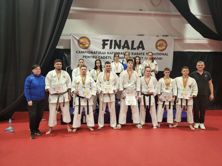 Multe medalii de aur, argint și bronz pentru karateka ieșeni la Campionatul Național