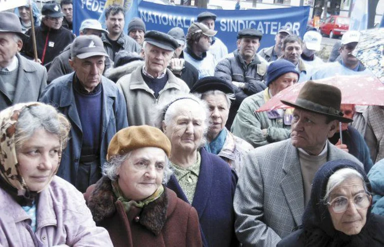 Câți ani au muncit pensionarii care nu iau bani în plus la pensie la recalculare