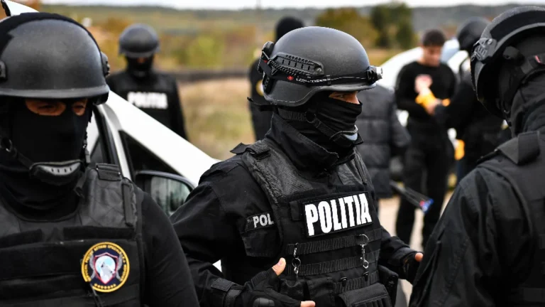 Zeci de percheziţii domiciliare, în România şi Principatul Monaco într-un dosar privind constituirea unui grup infracţional organizat, delapidare cu consecinţe deosebit de grave, spălare a banilor, evaziune fiscală, înşelăciune