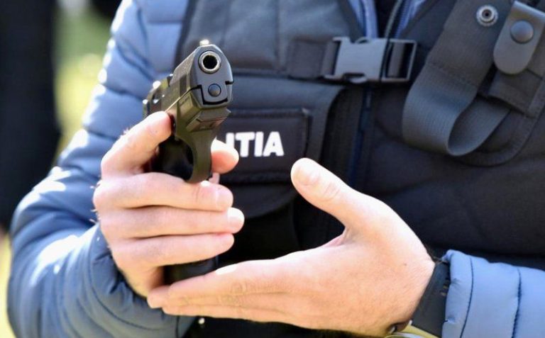 Botoşani: Tânărul împuşcat de poliţişti a rămas fără un rinichi. Unul dintre gloanţe i-a afectat şi colonul