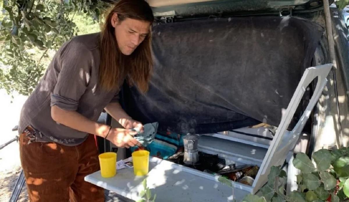  Locuitorii din Ibiza au ajuns să trăiască în mașini, în timp ce pe insula petrecerilor chiriile au crescut vertiginous