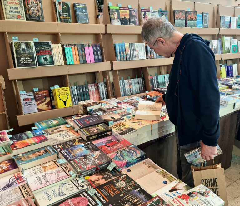 Istoria inedită a LIBREX, de la „Salonul lui Cezar Ivănescu”, spusă de un cunoscut istoric ieșean