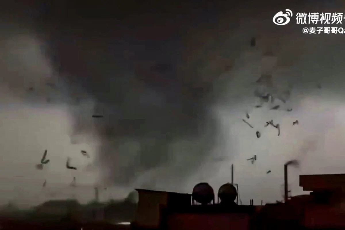 Cel puţin cinci morţi şi 33 de răniţi în sudul Chinei, într-o tornadă la Guangzhou VIDEO