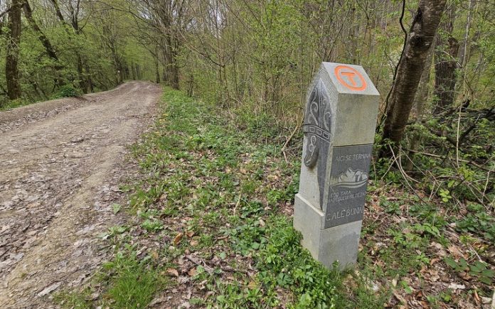 VIDEO Un nou traseu turistic în România, care pornește de la Porțile de Fier ale Transilvaniei. Poate fi străbătut pe jos sau cu bicicleta