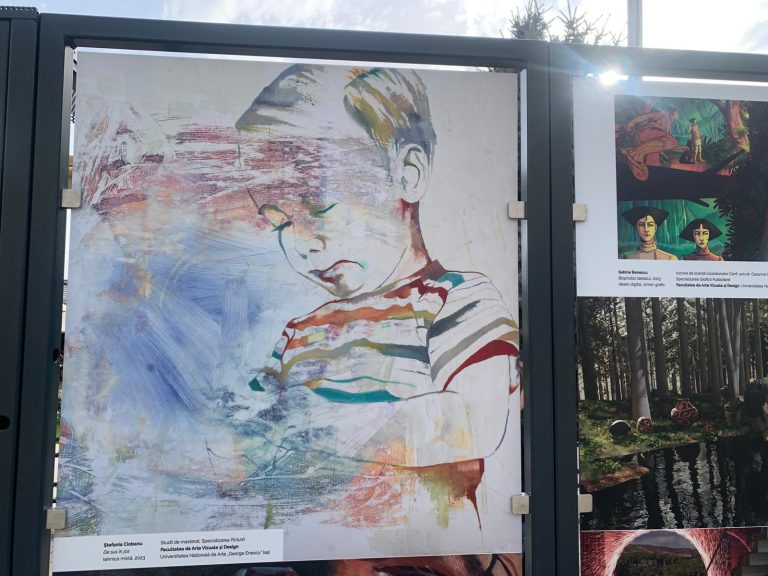 Expoziție incitantă a absolvenților de la Universitatea de Arte, pe pietonalul Lăpușneanu