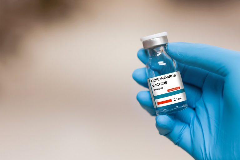 Au sosit vaccinurile anti-COVID eficiente pe tulpinile Omicron! Cum te poţi vaccina la medicul de familie
