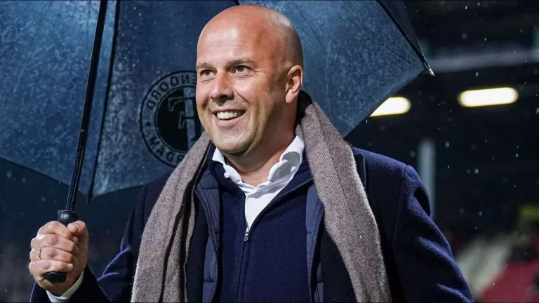 Arne Slot este noul antrenor al echipei Liverpool, în locul lui Klopp
