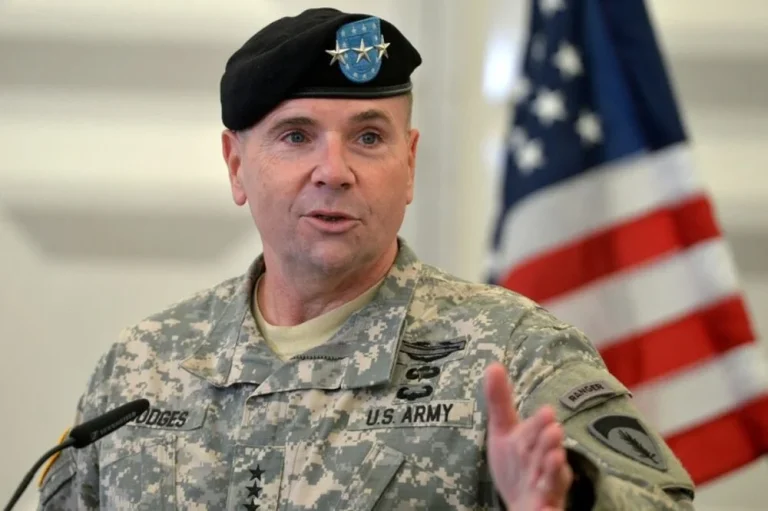 Dacă rușii atacă România, mobilizarea de apărare NATO va dura 2 săptămâni. Starea jalnică a drumurilor, unul dintre impedimente. Interviu cu generalul american Ben Hodges