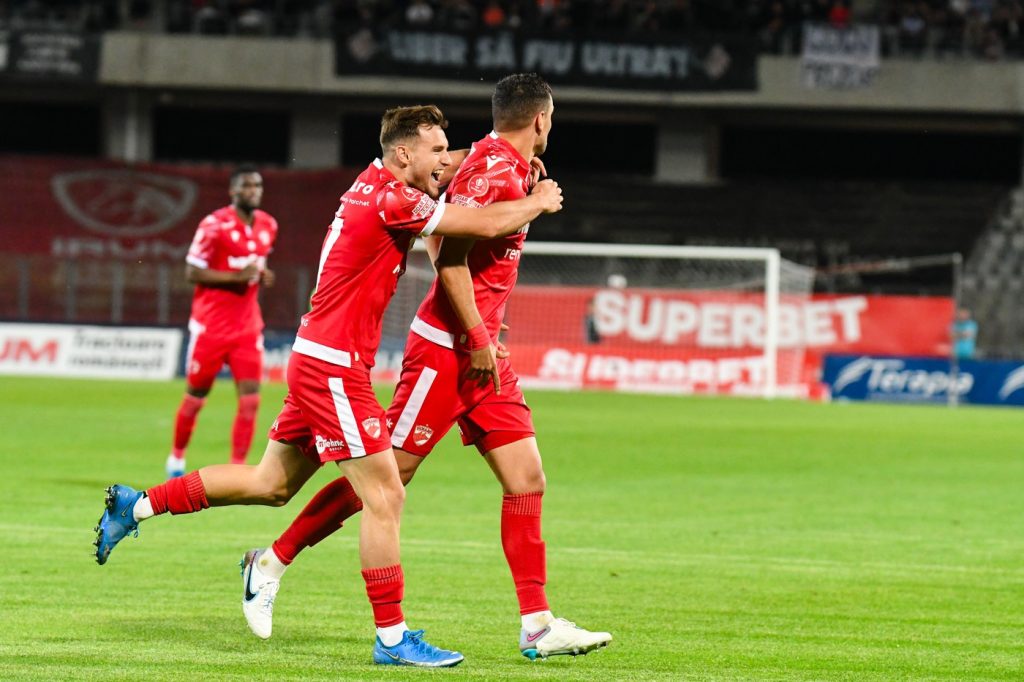  „Câinii” au trecut pe primul loc în SuperLigă. FC Botoşani – Dinamo 1-1
