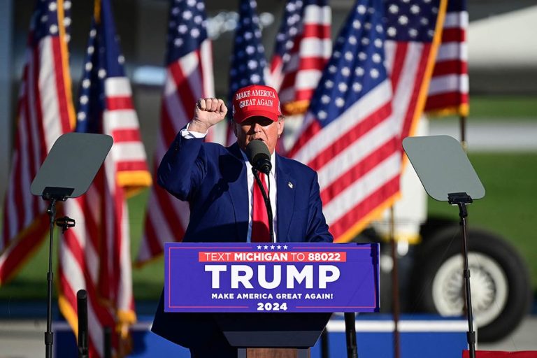 Casele de pariuri din SUA îl dau pe Donald Trump favorit în cursa pentru alegeri