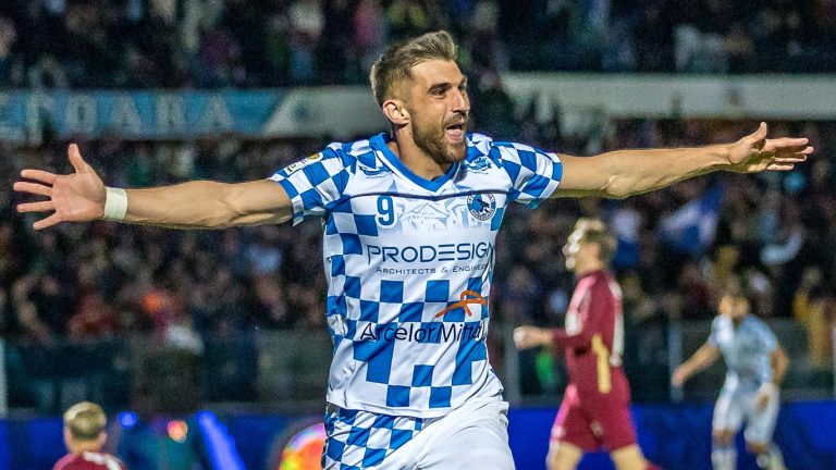 Atacantul Marius Coman va pleca de la echipa Corvinul Hunedoara