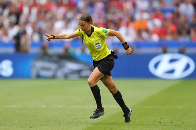 Aris Salonic depune plângere la UEFA împotriva arbitrei Stéphanie Frappart, care a oficiat la finala Cupei Greciei