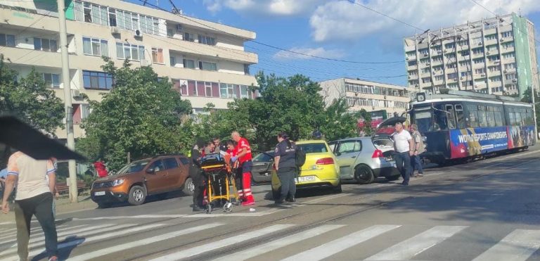 Accident cu victimă la trecerea de pietoni de la Gara internațională - FOTO